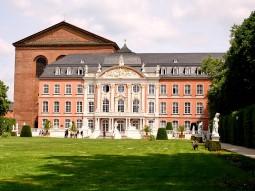 Kurfürstliches Palais (Electoral Palace)